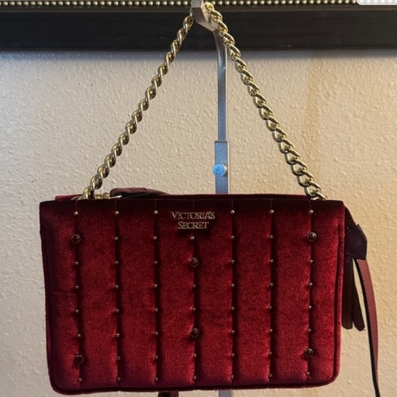 9 Piece RESALERS BUNDLE  NEW AND LIKE NEW BAGS, Good Condition Bags. - Picture 8 of 9